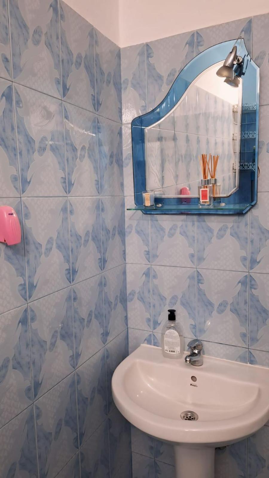 Promenade Apartment In City Centre Berat Bagian luar foto